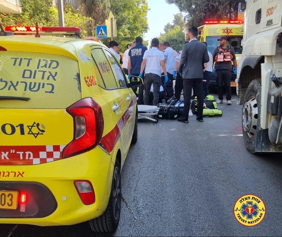 פגע וברח בירושלים: בת 70 נהרגה מפגיעת משאית
