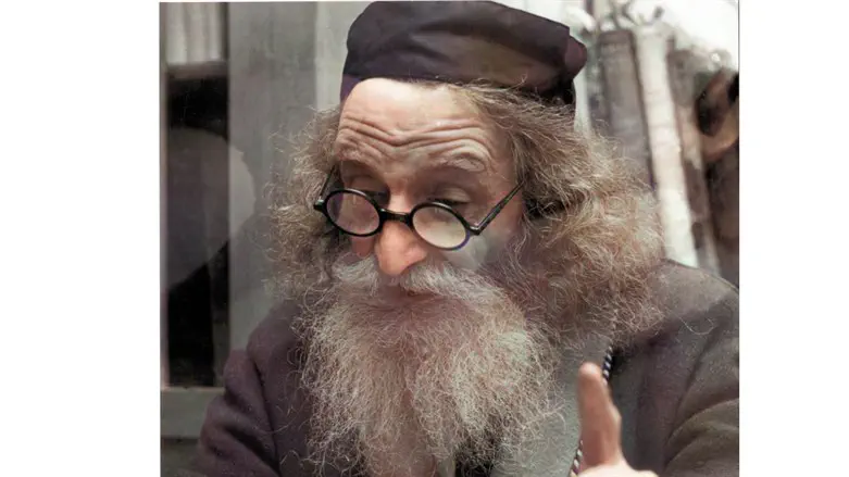 54 שנים לפטירת הרב הנזיר | האם קיימת דרך לשוב לנבואה?