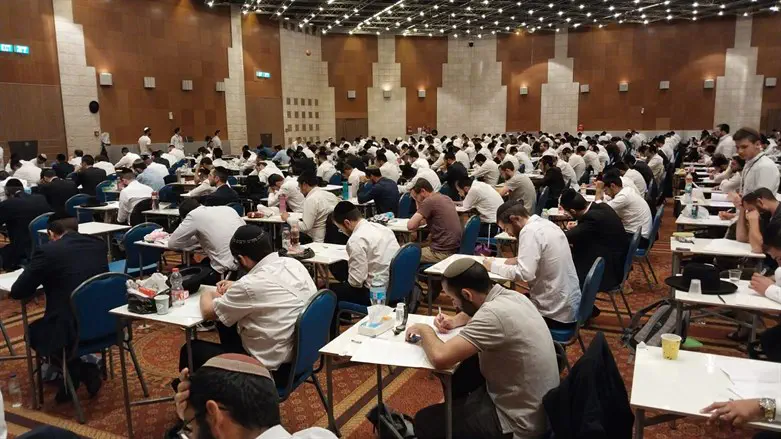 5,746 נבחנים בשמונה ימים: פורסם לוח הבחינות של הרבנות הראשית