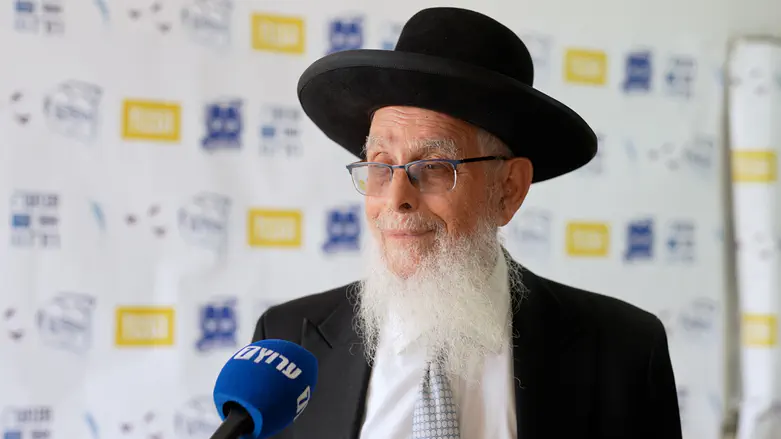 הרב יעקב אריאל נגד ריצה עצמאית של נעם: "אל תהיה צודק, היה חכם!"