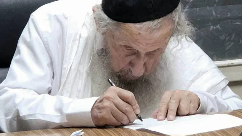 הרב דב לנדו במתקפה חריפה: "חשים את רדיפת התורה ואת מזימות רשעי ישראל"