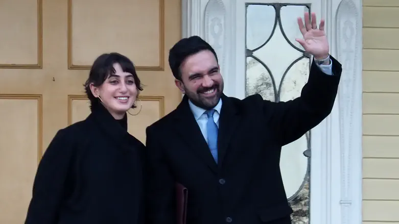 דיווח: רעיית ראש עיריית ניו יורק משתתפת בריטריט של ארגון אסלאמי קיצוני
