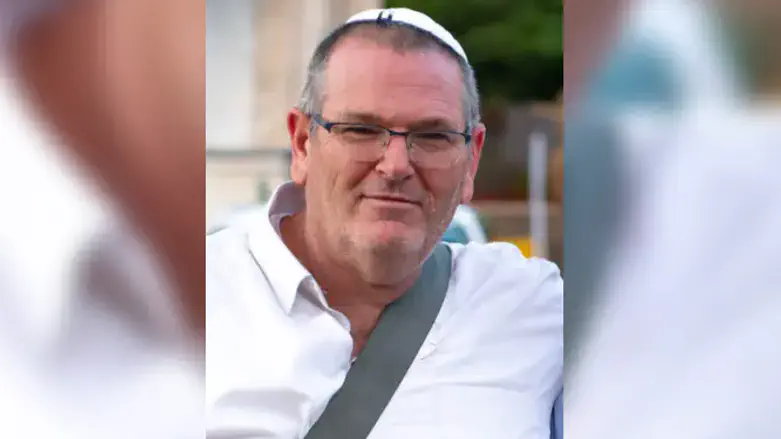 בצלאל זיני מבקש לצאת לבית ראש השב"כ