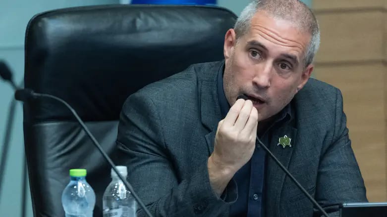 "אתם מזלזלים בי בחוסר כבוד" | הח"כ זועם: עובדי הלשכה נטשו את מילביצקי