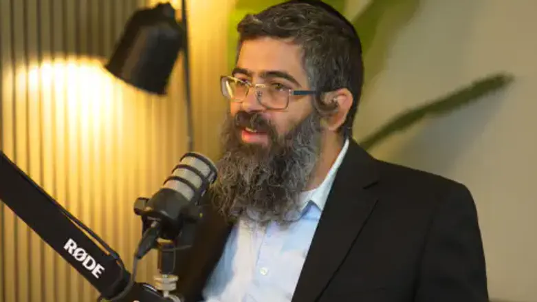 חזונו של הרב שטיינזלץ ממשיך לחיות: ראש ישיבת תקוע הרב מיכל פאלק בריאיון מיוחד