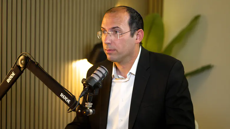 פודקאסט 'חוקה רזה' | ח"כ רוטמן: "המשבר החוקתי לא נולד אתמול, והוא גם לא יסתיים בחוק אחד"