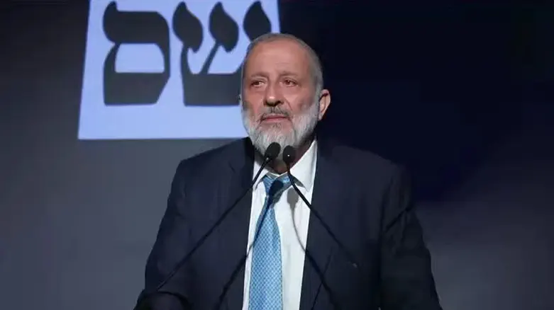 הדרמה במשפחת מרן: הבת יוצאת נגד אחיותיה