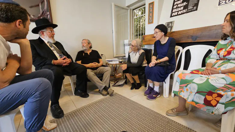 "לצבא יוצאים מבית המדרש" | כך נפרד יהודה כץ מהישיבה - לפני גיוסו