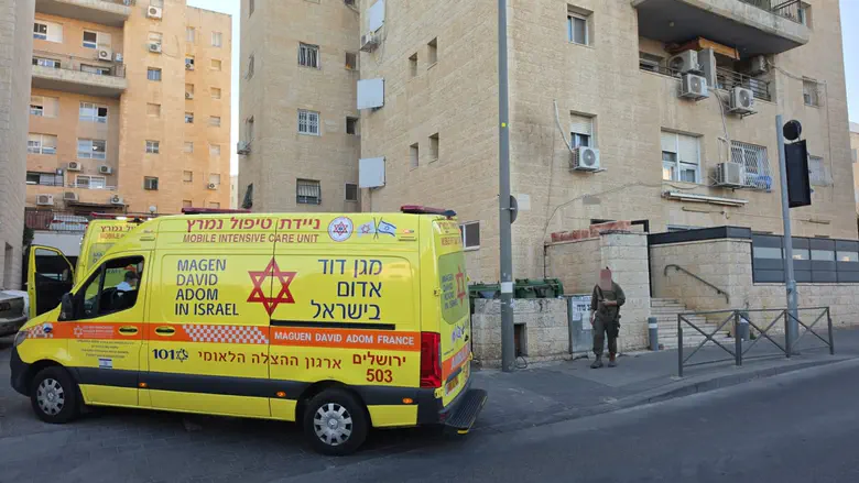 אירוע חריג בירושלים: בני זוג נמצאו מחוסרי הכרה בביתם, החשד לחומרים מסוכנים נשלל