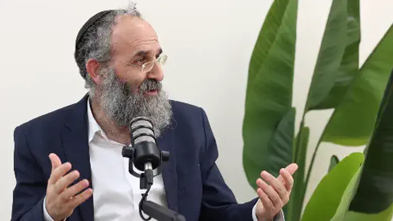 ספר חדש: הרב יצחק חיים סבתו מזמין ל"טיול בפרדס"