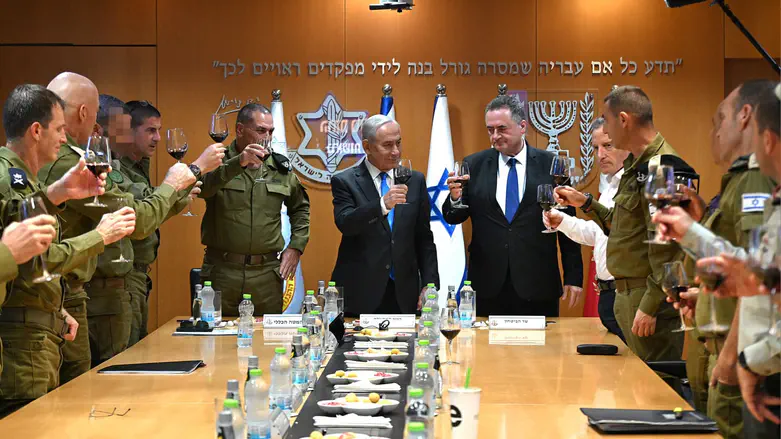 נתניהו לצמרת צה"ל: הפלת המשטר באיראן - המשימה המרכזית שעוד לפנינו