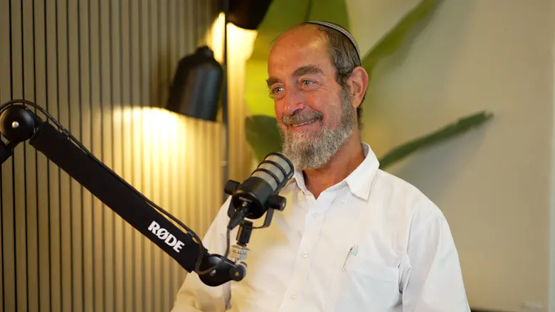 אחרי עשרות שנים בישיבת בני צבי: הרב אהרון טרופ חושף את החלום החדש