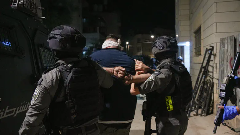 מצלמות הקסדה תיעדו: לוחמי דובדבן עצרו בכיר בהתארגנות הטרור בג'נין