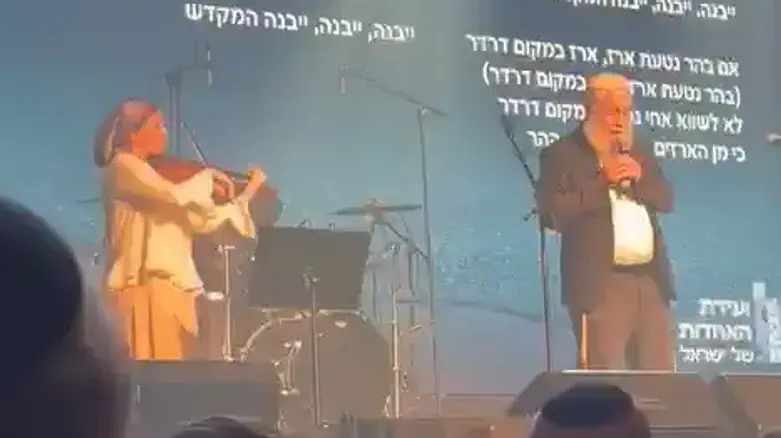 'שירו של אבא' | הביצוע שריגש את הקהל: השכול נפגש על הבמה
