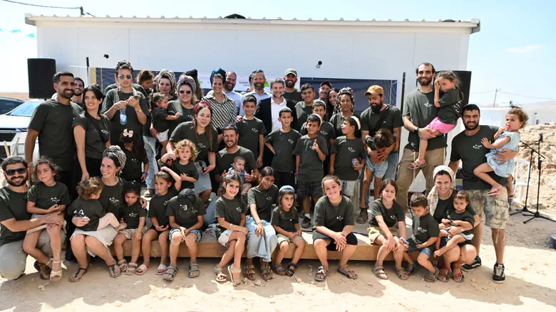 ימים אחרי הפיגוע: 12 המשפחות הראשונות עלו ליישוב החדש מצוקי ארץ בבנימין