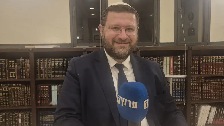 "יהודי צריך להיראות נורמלי": השיעור שהרב טבדי לא ישכח מהרב אוירבך זצ"ל