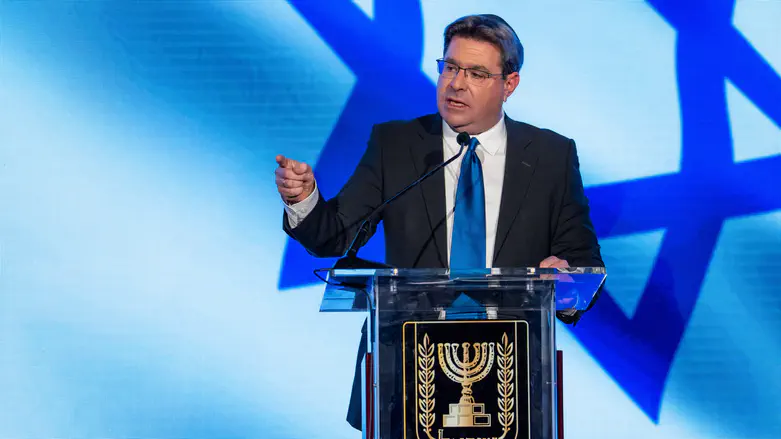 שלוש שנים ל-7.10: אקוניס תקף את ראש עיריית ניו יורק והזמין אותו לסרט הזוועות