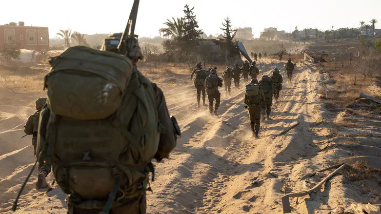 שלוש שנות לחימה במספרים: צה"ל תקף כ-100 אלף מטרות; 970 חללים נפלו בלחימה