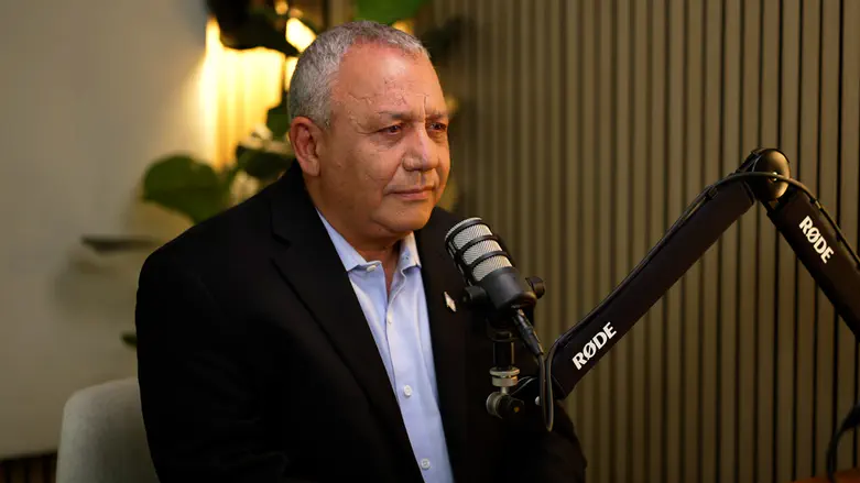 "אני לא שמאלני": איזנקוט מבהיר את עמדותיו לימין