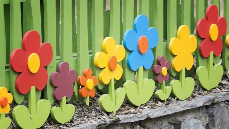 Two daycare staff questioned after six toddlers escape