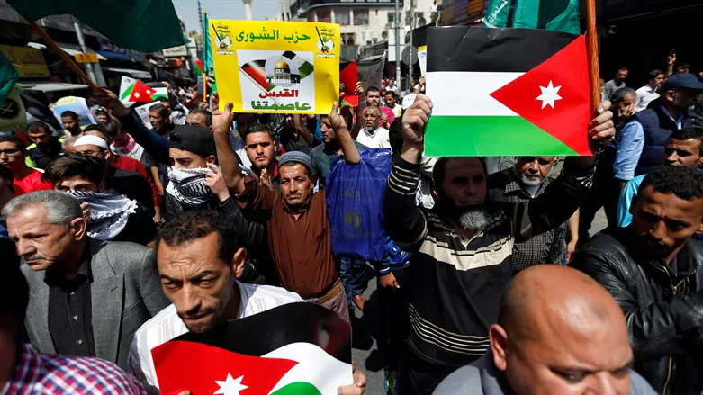 Financial crisis rocks Muslim Brotherhood-linked media outlets