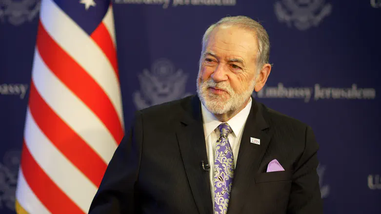 Huckabee: Attack on WP photographer 'despicable act of terror'