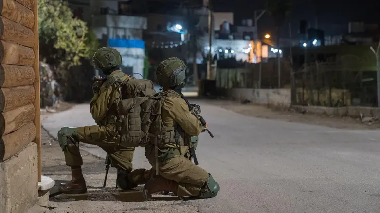 Bodycam footage: IDF foils terror attack in northern Samaria