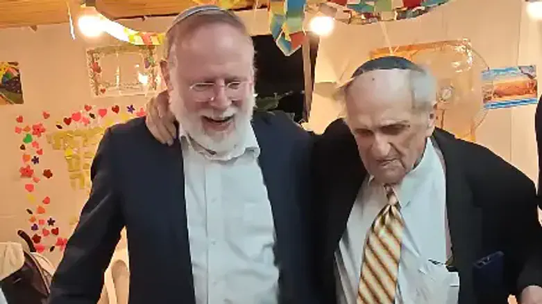 99-year-old Auschwitz survivor dances with Jerusalem yeshiva dean: We see eternity