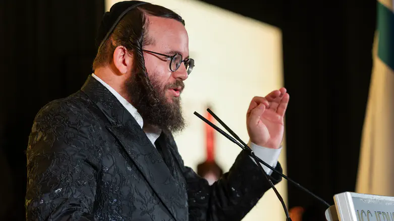 HaTzibbur HaCharedi party chairman rejects pressure to withdraw