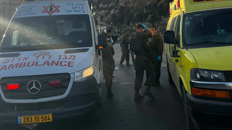 Helmet camera captures dramatic gunfight with Hebron terrorists