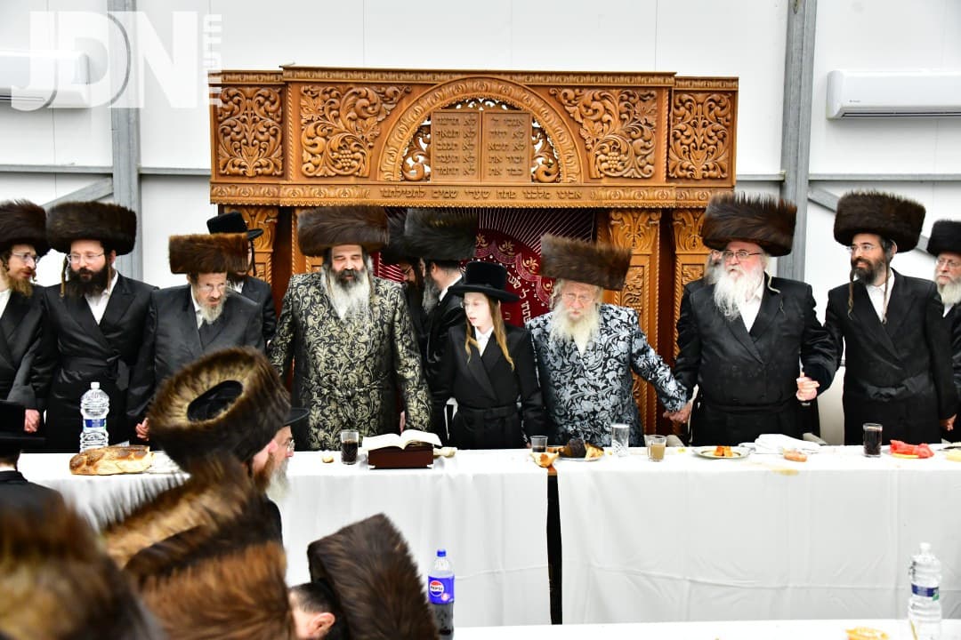 שמחת הבר מצוה בחצרות זוטשקא – זוועהיל – שאץ