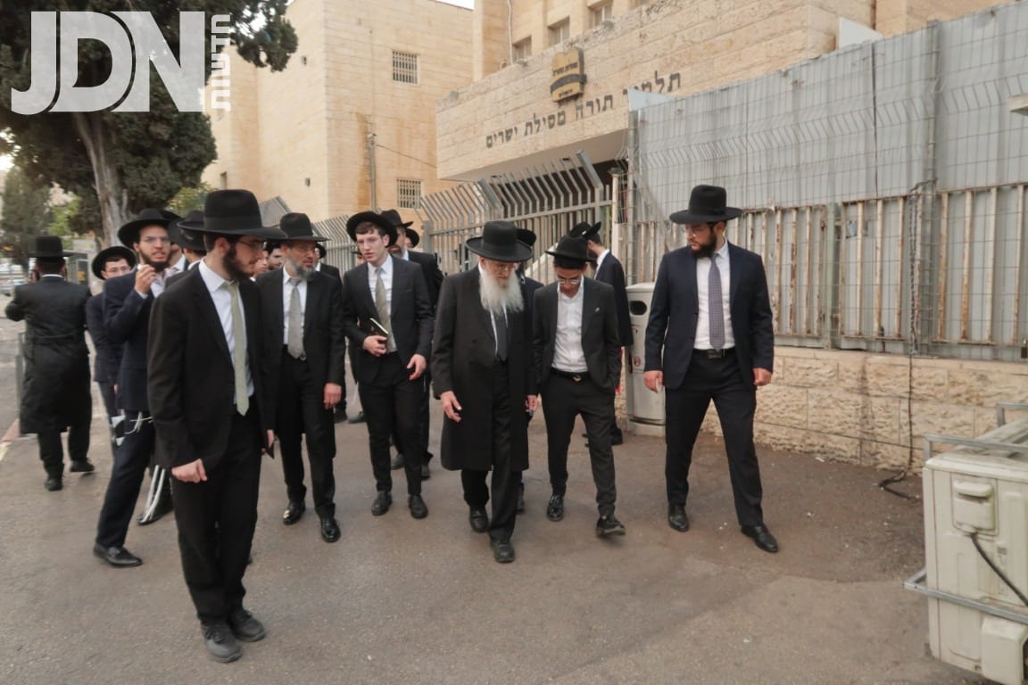 מעמד 'הקבלת פני רבו' לראש ישיבת 'רינת התורה'