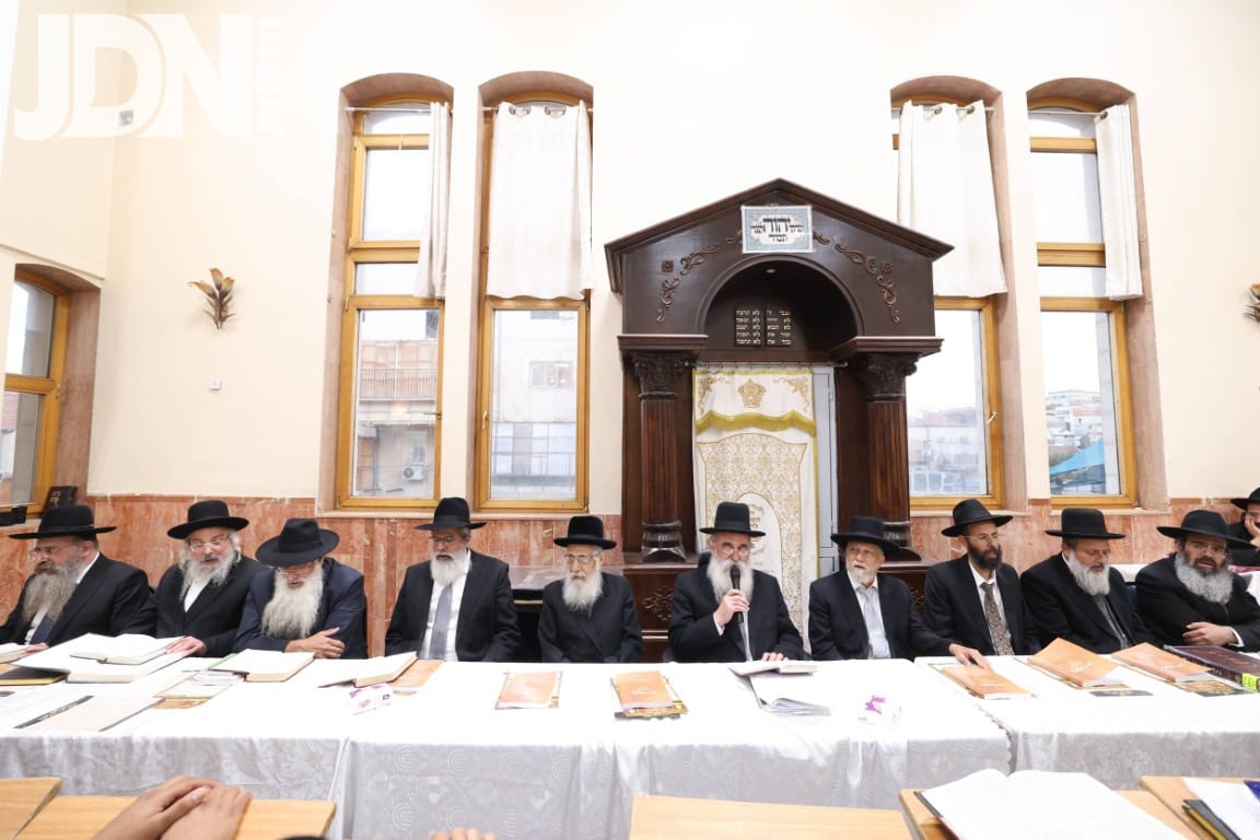 מעמד הקבלת פני רבו בישיבת 'שובי נפשי' בראשות ראש המוסדות הגר"ע מנצור