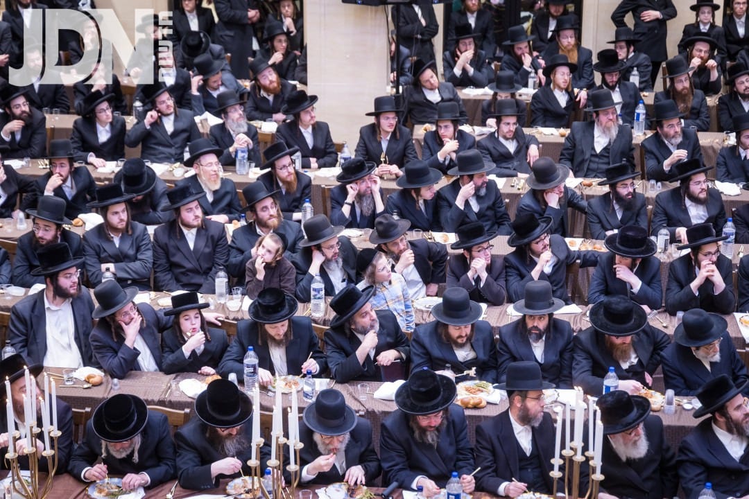 סעודת הילולא של הרה"ק מריבניץ זי"ע בבית המדרש מרכז התורה אור חיים בוויליאמסבורג