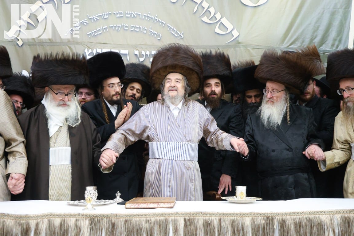 שמחת בית השואבה המרכזית בראשות הגרי"מ שכטר