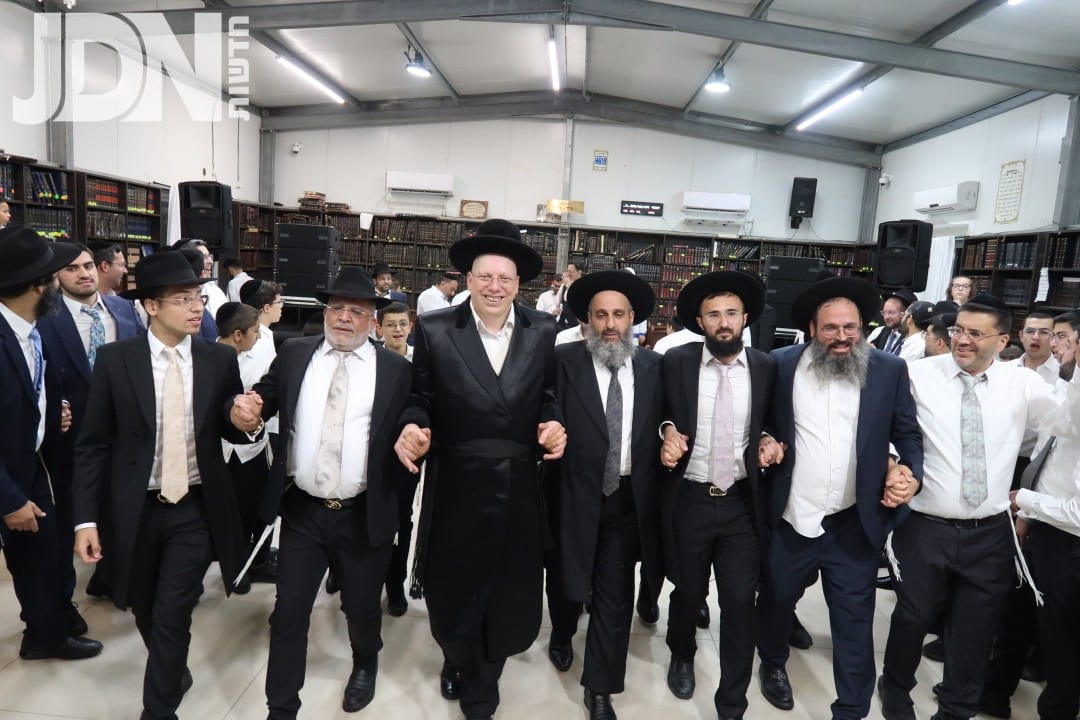 שמחת בית השואבה אצל מזכה הרבים הגאון רבי ליאור גלזר
