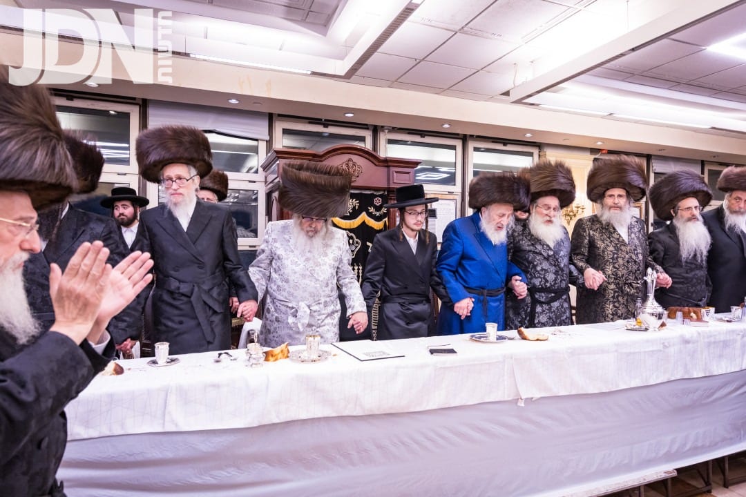 שמחת התנאים בחצרות סאטמאר – ברעזשאן
