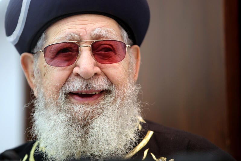 13 שנים לפטירת מרן הרב עובדיה יוסף זצ"ל: רבבות נוהרים לקברו