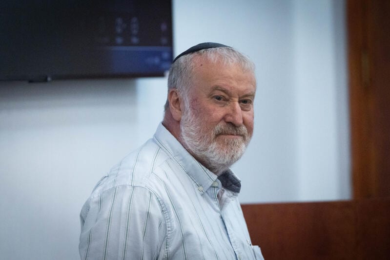 היום השני לעדות: מנדלבליט התלונן שוב שעיתונאים שואלים שאלות