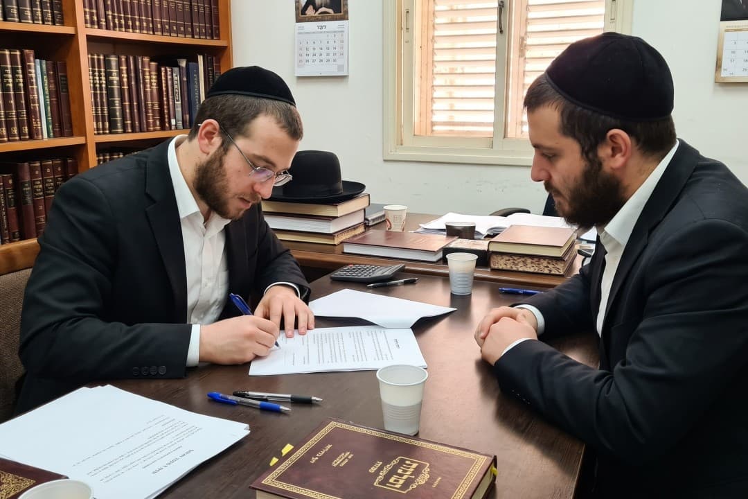 האם לחוזה השכירות המקובל יש תוקף הלכתי • הרב יהודה שטרן