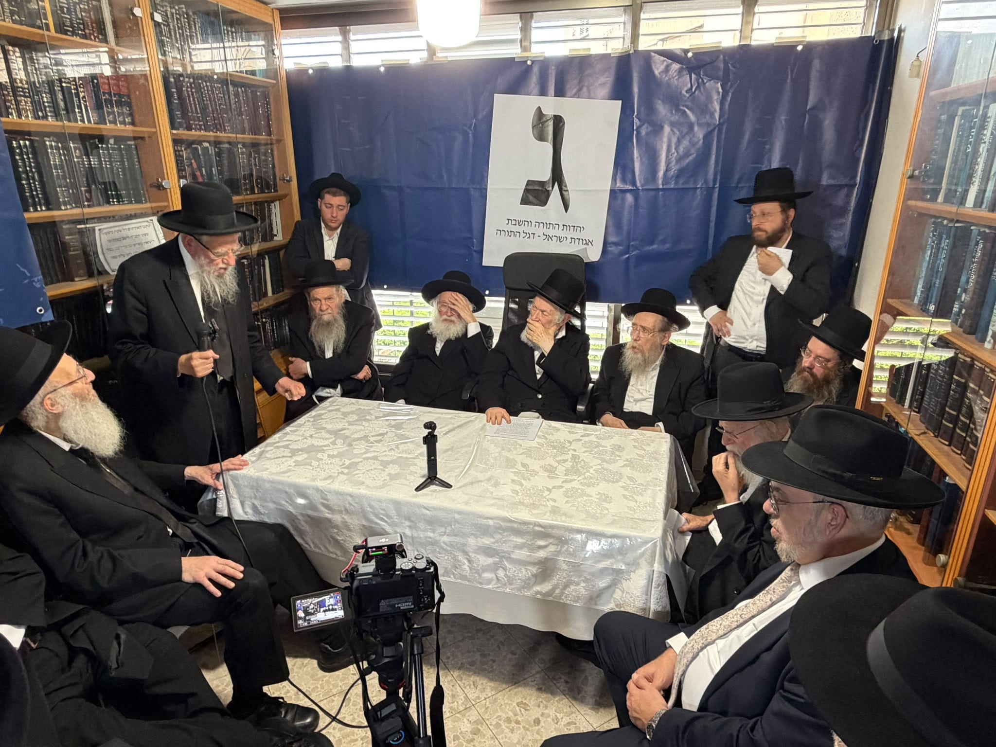 רבני בני ברק בכנס בחירות; יעקב אשר: "עכשיו הזמן לעשות"