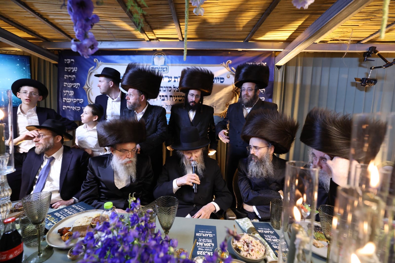 מעמד סיום הש"ס גפ"ת בסוכת מרן המשגיח הגר"ד סגל שליט"א מטעם 'ושננתם'
