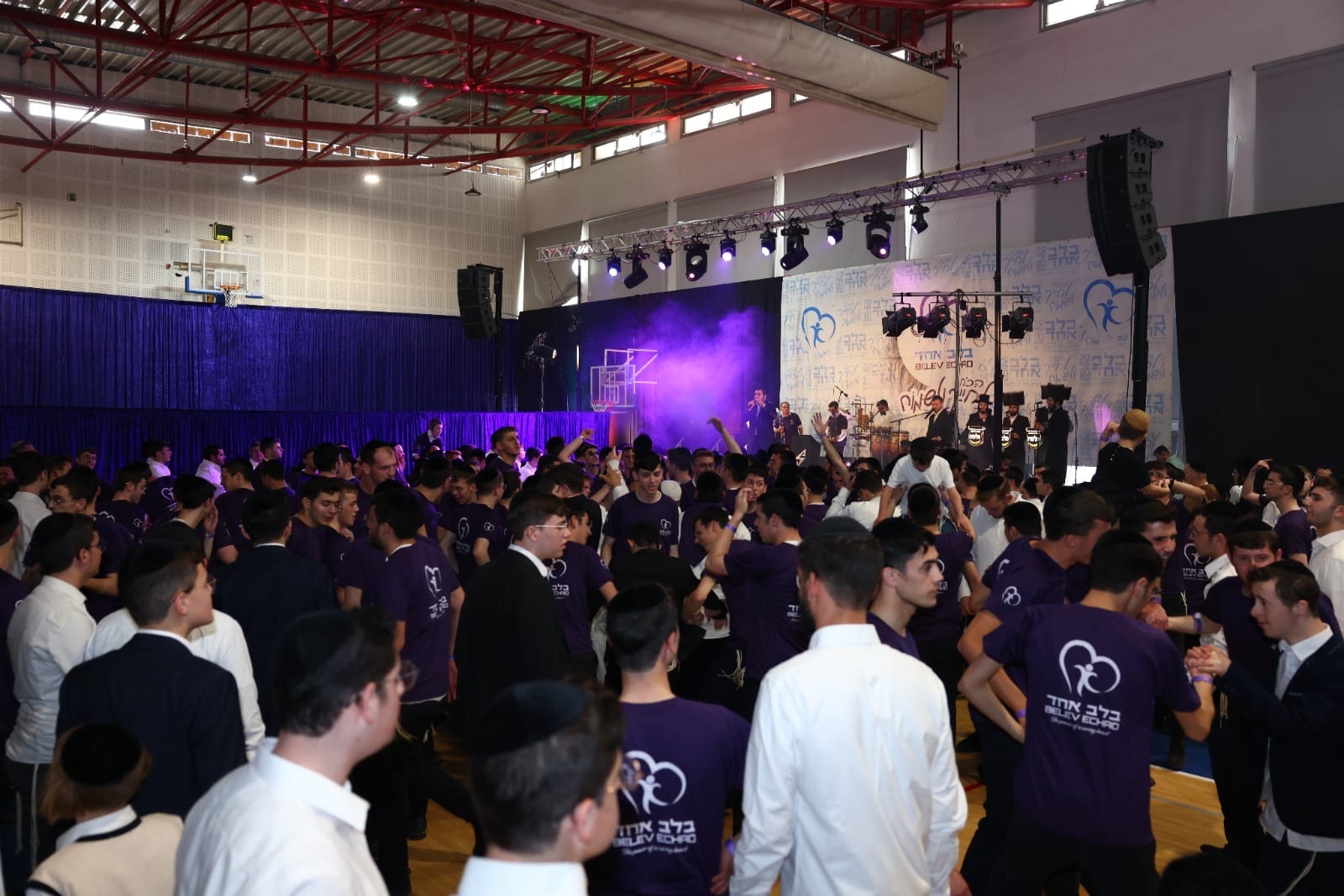 לא משאירים אף אחד מחוץ למעגלי השמחה:
