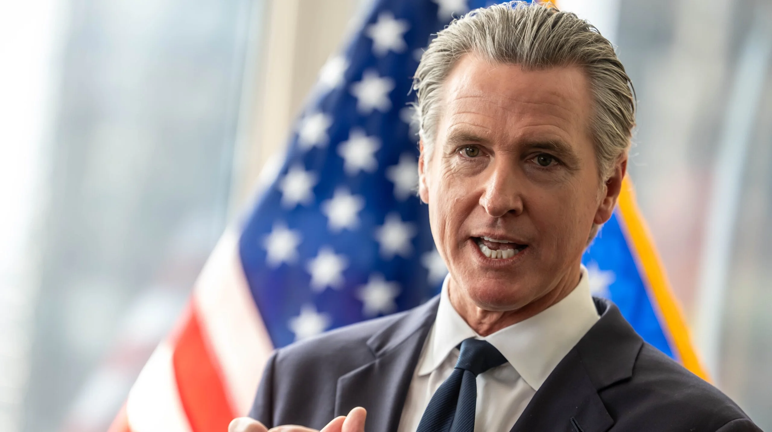 California Gov. Gavin Newsom signs bill to create safe spaces around synagogues
