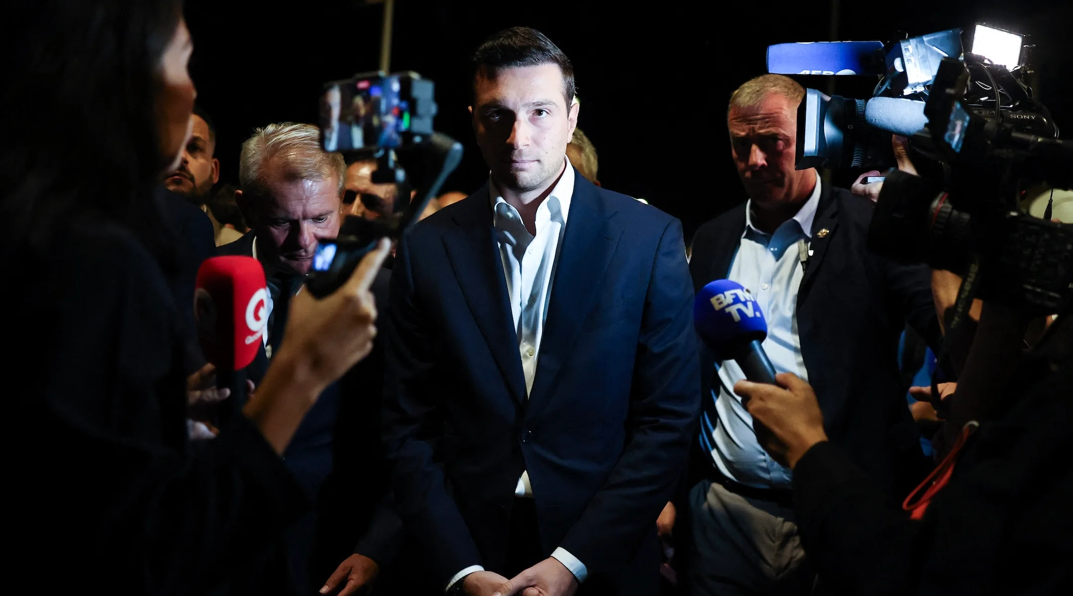 French far-right leader accused of antisemitism, defended by Israeli minister