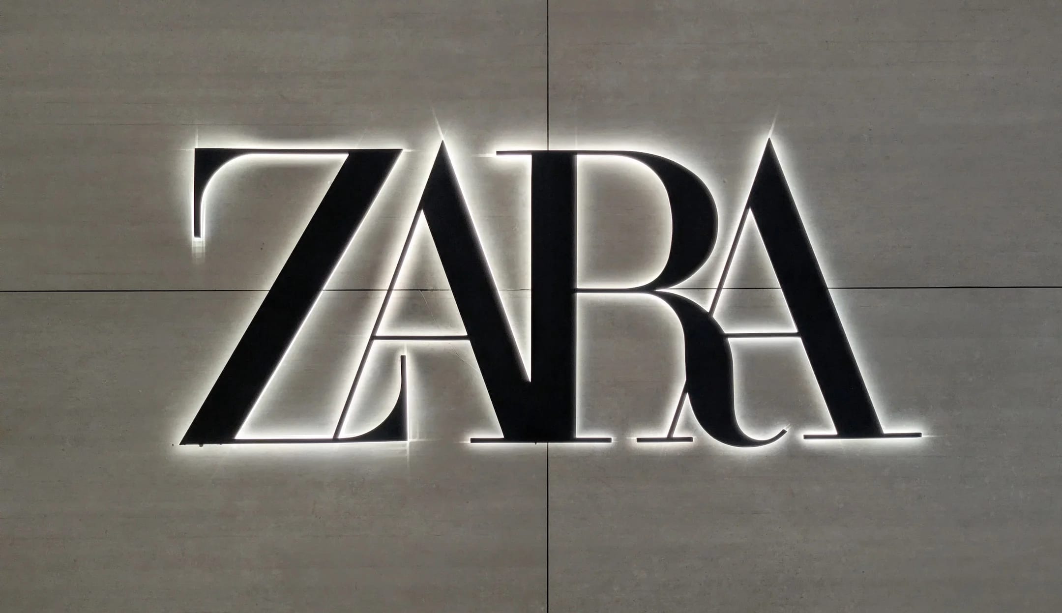 Zara removes Halloween costume likened to concentration camp uniform