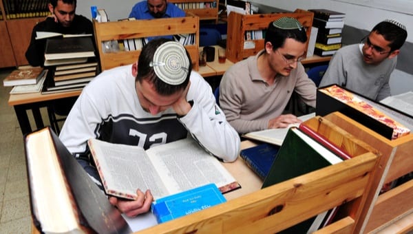 לא מצאתם לימוד ליל הושענא קרוב? כך תציינו את הלילה בבית
