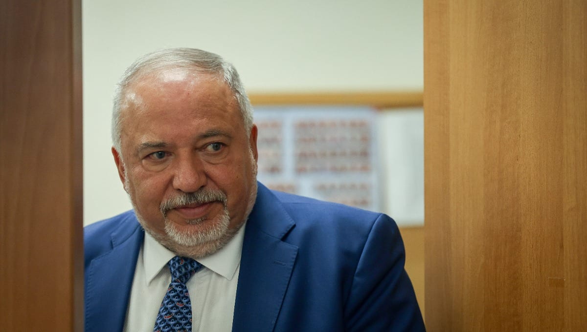 "הוא ביקש לשקר": הטענה של ליברמן על פגישת נתניהו