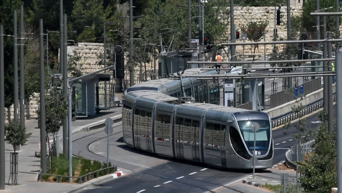 בשיא חול המועד: השירות ברכבת הקלה בירושלים הופסק בחלק מהתחנות