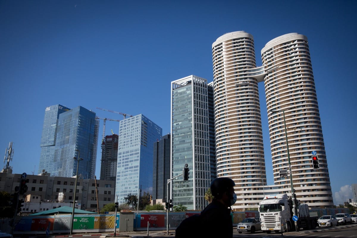 3,500 חניות ושאטלים בחינם: מהפכת הענק שתקצר את הדרך לתל אביב